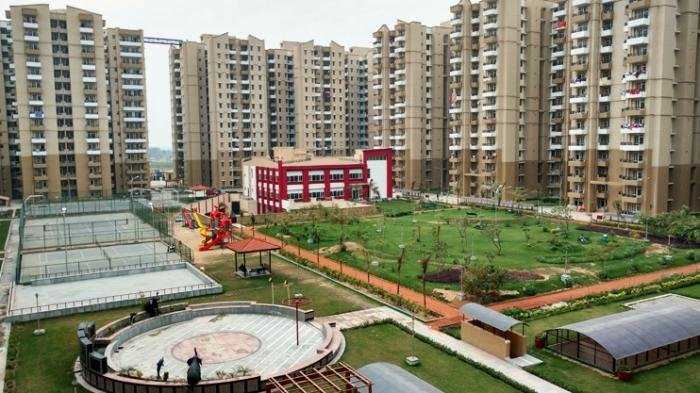 Why Now Is the Best Time to Buy a Flat in Stellar Jeevan, Greater Noida West